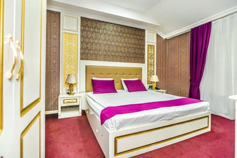 Mensen Hotel Baku Hotel in Baku