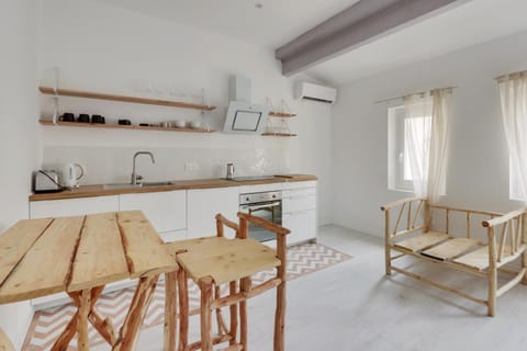 #LaFrenchCasa Belsunce Apartment in Marseille