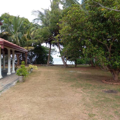 Joy Lagoon Residence House in Negombo