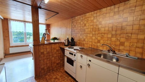 Coffee/tea facilities, kitchen