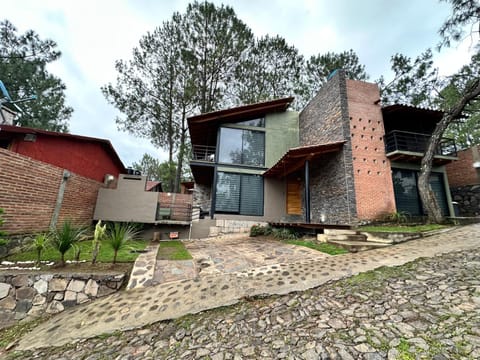 Cabaña El Atardecer, Mazamitla Chalet in Mazamitla