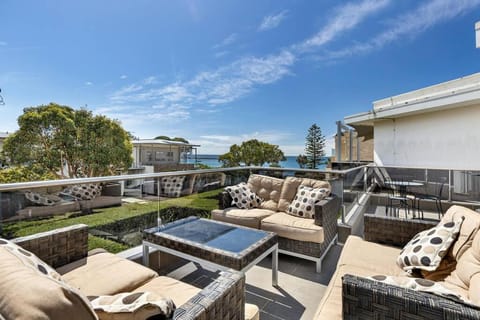 Sea Grange - harbour views, prime location House in Mornington