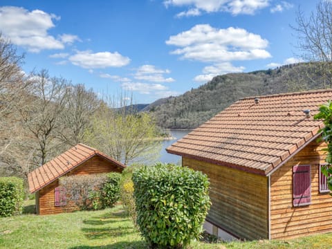 Garden, Lake view