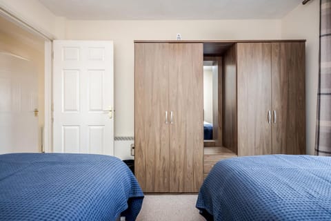 Captivating 3-Bed Apartment in Grays Condominio in Grays