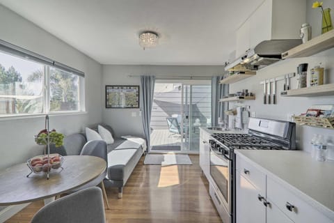Updated Livermore Apartment with Private Deck! Condominio in Livermore