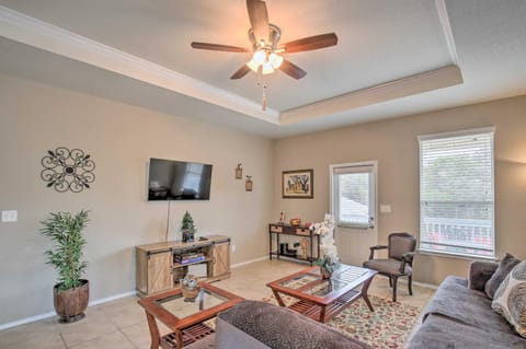 San Antonio Abode Near Golf, Shops and Dining! House in San Antonio