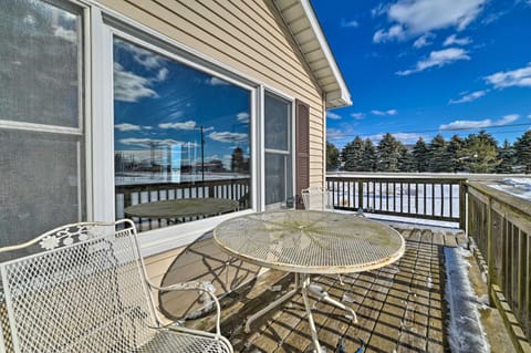Cozy Tawas City Home with Views of Lake Huron! House in Tawas City