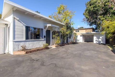 Remodeled 1 Bd 1 Ba Home Minutes From Stanford 2 House in Los Altos