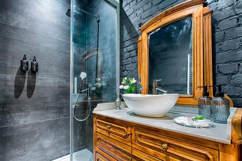 Shower, Bathroom, Decorative detail, heating, towels, wardrobe