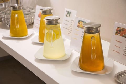 Restaurant/places to eat, Dining area, On site, Breakfast