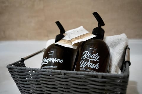 Shower, Bathroom, towels