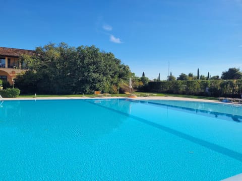 Property building, Solarium, Swimming pool