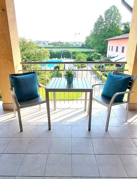 Balcony/Terrace, Garden view