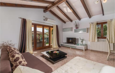 Beautiful Home In Novigrad With Wifi House in Novigrad