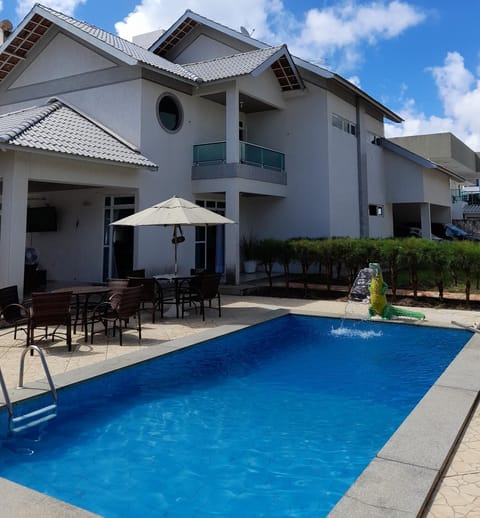 Property building, Pool view