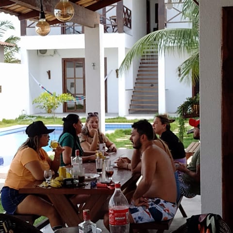 Food and drinks, Dining area, group of guests