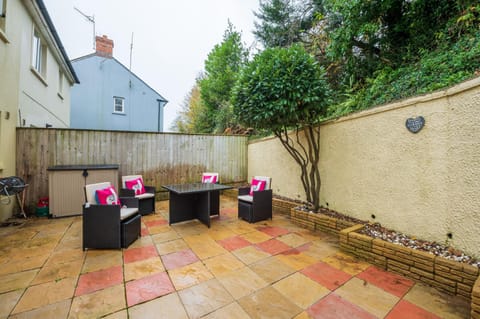 Patio, Seating area, Garden view