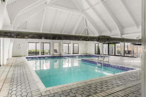 Summer House 103A by Vacation Homes Collection Apartment in Orange Beach