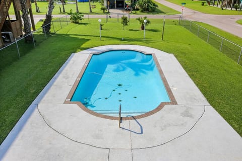 Too Pool for School House in Galveston Island
