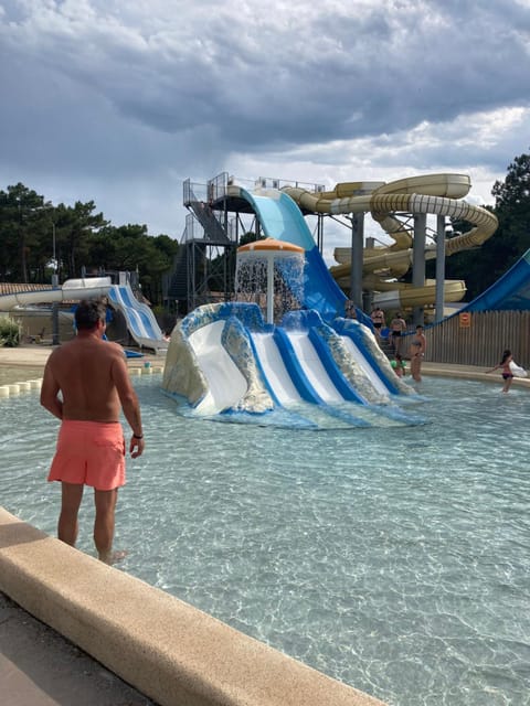 Aqua park, Swimming pool