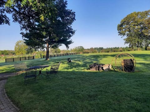 Charming Cottage on a City Farm! House in Lexington