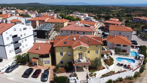 Property building, Bird's eye view