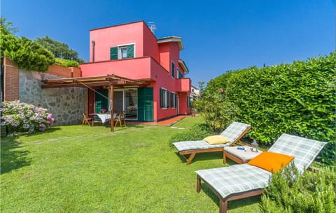 Lovely Home In Celle Ligure Sv, With Kitchen House in Celle Ligure