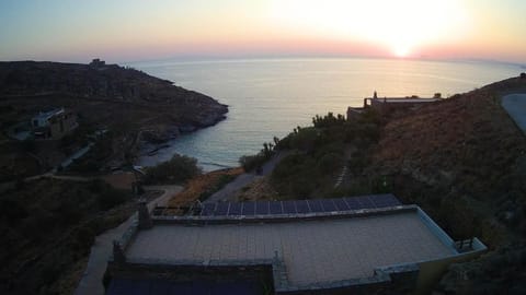 Kastellakia Bay Villas- Rosemary Apartment in Kea-Kythnos