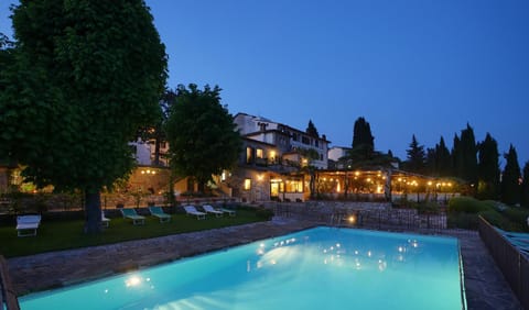 Night, Pool view
