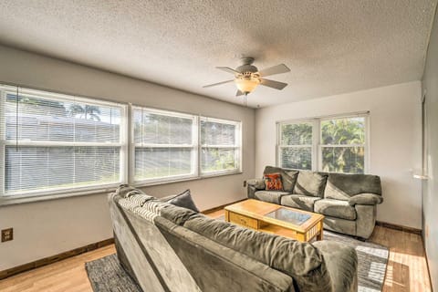 Punta Gorda Home with Backyard about 1 Mile to Dtwn! House in Punta Gorda