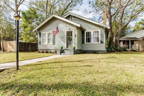 Haute on Hannon- Midtown Cottage! House in Mobile