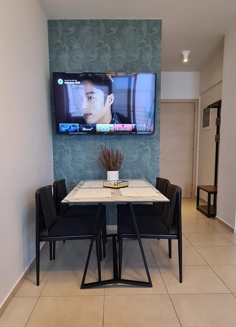 TV and multimedia, Dining area