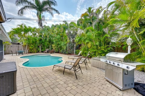 Pelican Nest, Tropical Naples Villa with Pool Villa in East Naples