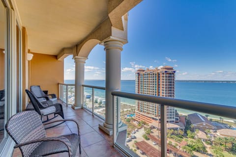 Exquisite Island Condo Resort Perks and Views! Condo in Pensacola Beach