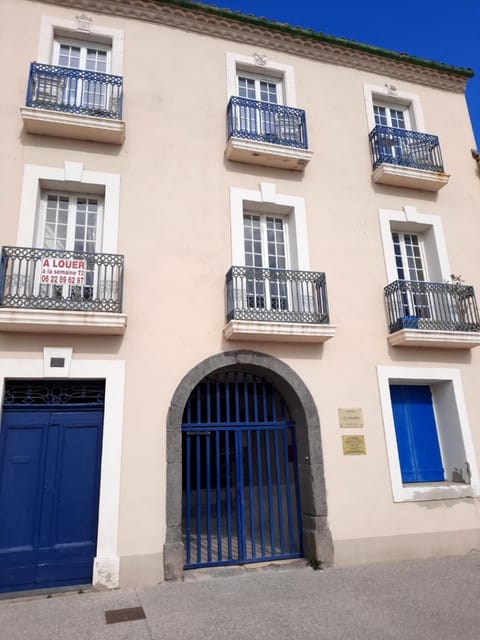 Appartement de charme sur le Port de Marseillan Apartment in Agde