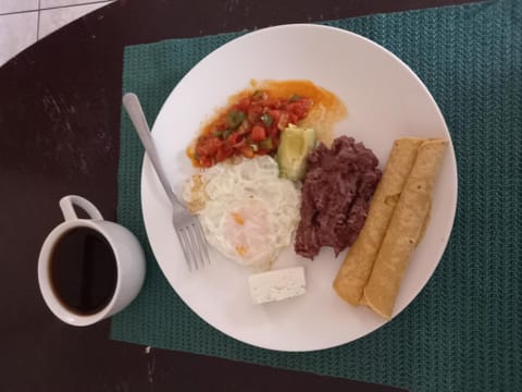 Hospedaje Casa de Luna Bed and Breakfast in Tegucigalpa