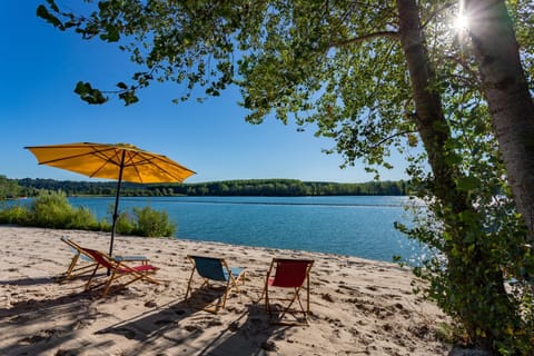 Beach, Lake view