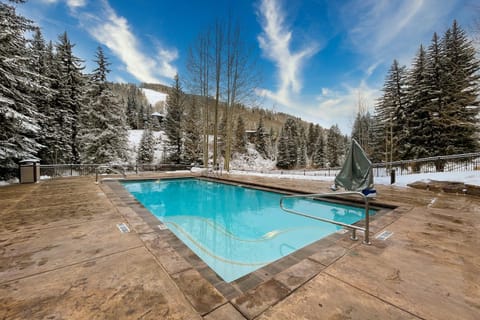 Lion Square Lodge South 574 Apartment in Lionshead Village Vail