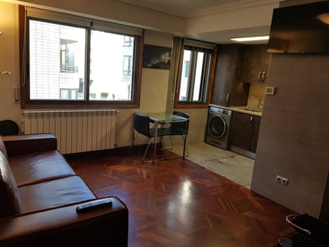 Apartamentos Zarautz Playa, con piscina y garaje Appartamento in Zarautz