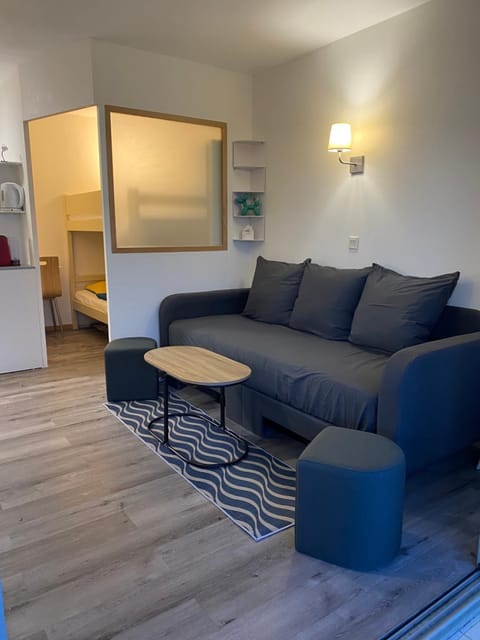 Costa Plana apartment 528 (3km from Monaco) Condo in Cap-d'Ail