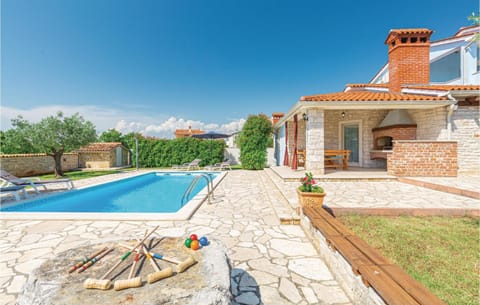 Amazing Home In Golubovo With Outdoor Swimming Pool House in Peroj
