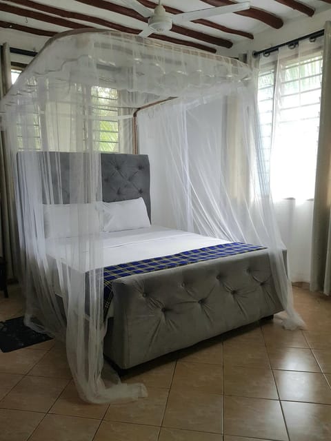 Jameela House, 3 mins to Diani Beach, Spa, Laundry, Transport & Catering Available Eigentumswohnung in Diani Beach