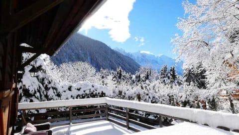 Nearby landmark, Day, Natural landscape, Winter, Mountain view