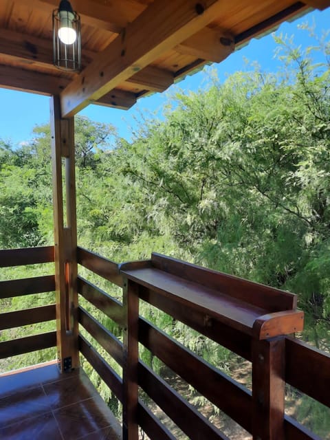 Cabañas Ismiango "Agua de los pajaritos" Nature lodge in La Rioja Province, Argentina