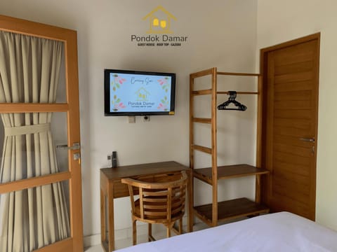 Pondok Damar Guest House Bed and Breakfast in North Kuta