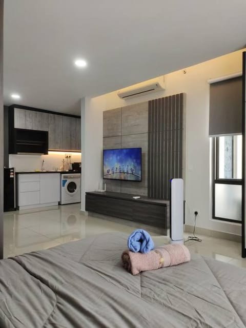 Urban360 Pool view stylist with android Tv Condo in Kuala Lumpur City