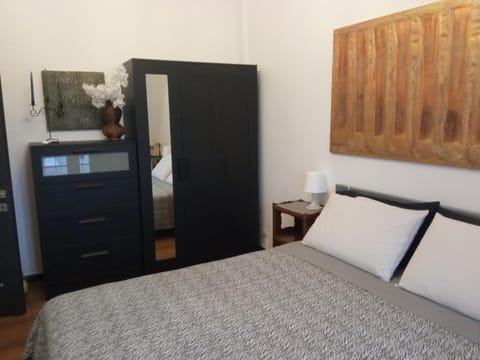 Il Trifoglio: sobrio ed accogliente trilocale Apartment in Milan