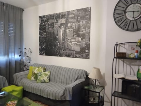 Il Trifoglio: sobrio ed accogliente trilocale Apartment in Milan