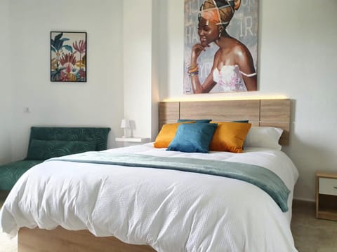 Bed, Bedroom