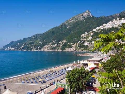 Nearby landmark, Spring, Day, Natural landscape, Beach, Mountain view, Sea view, sunbed